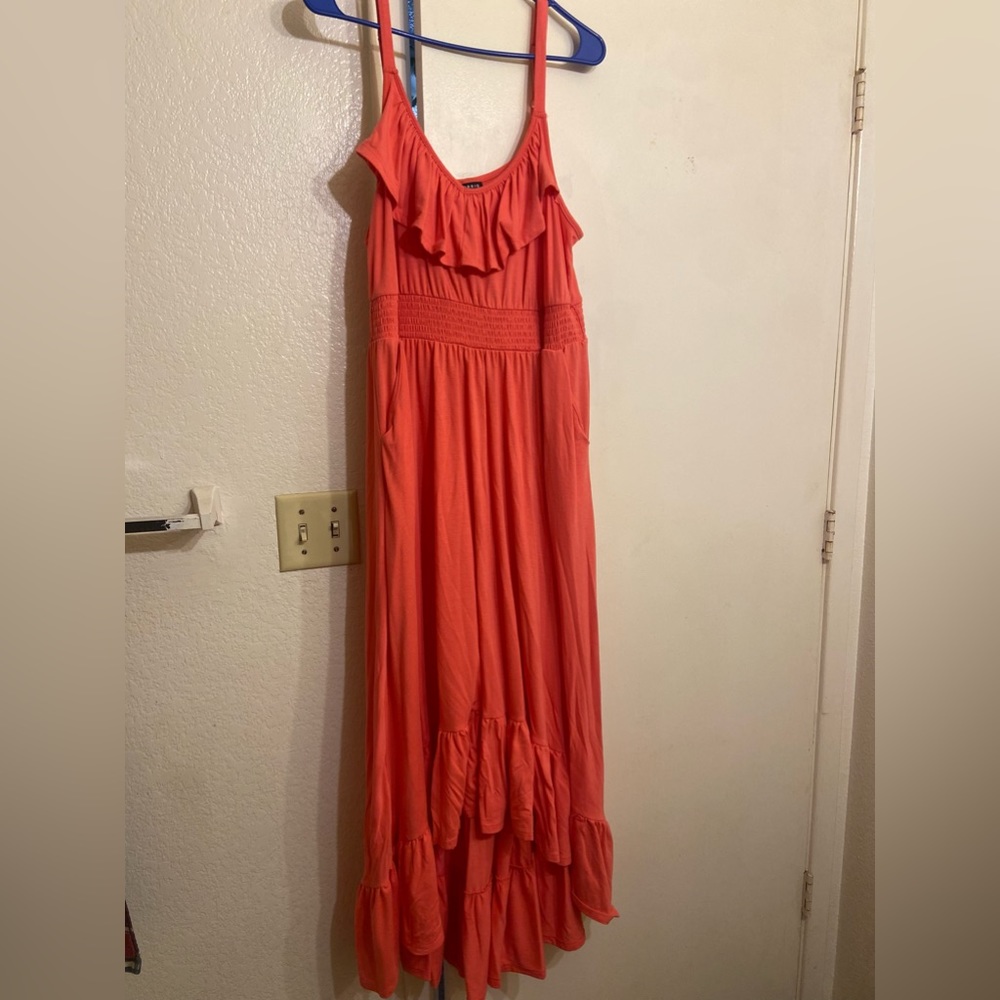 Torrid 1X peach maxi sleeveless tiered dress. Ankle length.